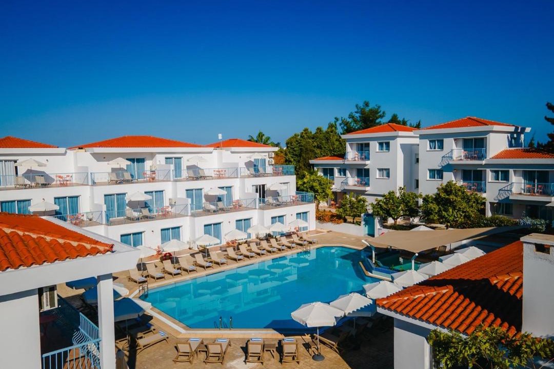 Polis Hotel | Greek Village - Latchi הכפר היווני - כשר