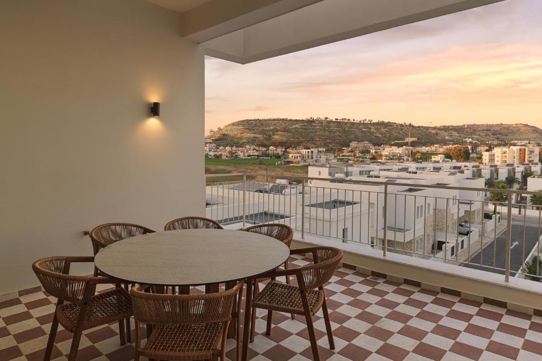 Oroklini Apartment | Larnaca LIV & CO Suites