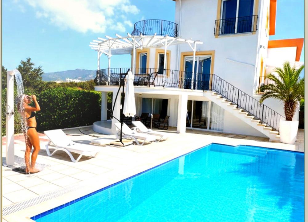 Kucukerenkoy Villa | Golden Sunset Villa