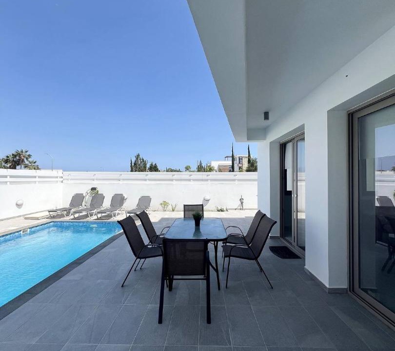 Livadia House | Hubstay - Seaview Villa Oriana in Larnaca