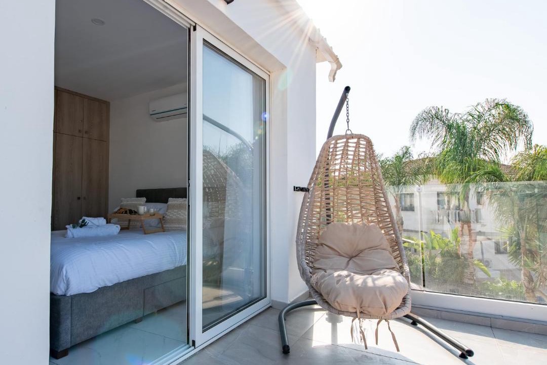 Oroklini Apartment | TelMar Sea View - 2 min walk to the Beach