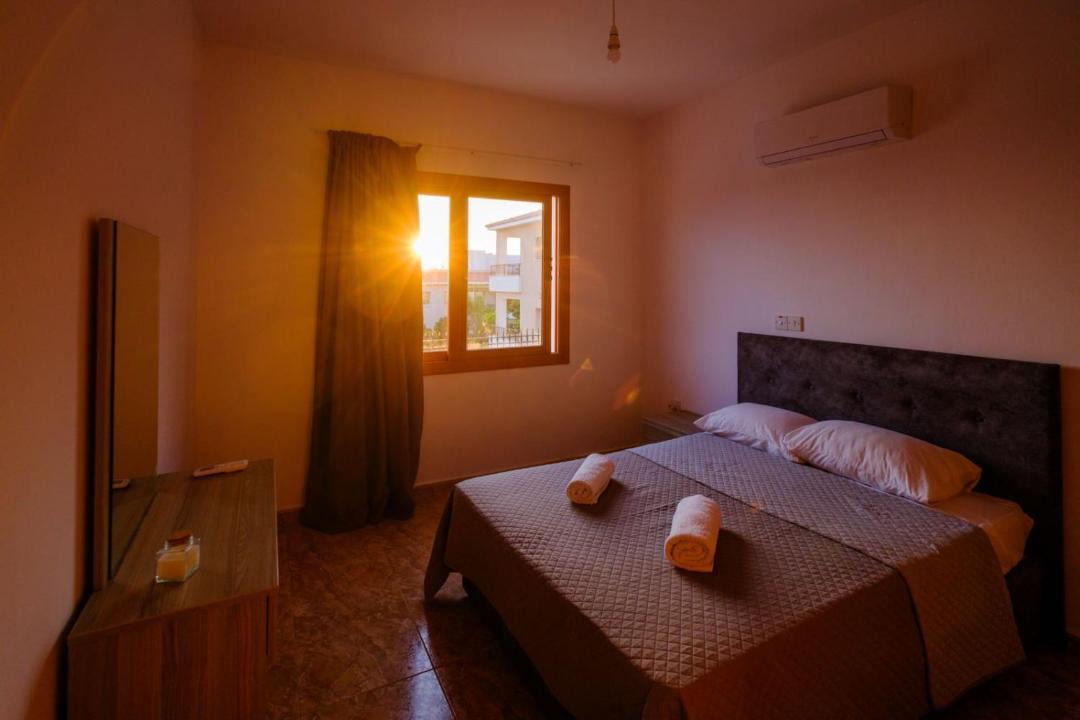 Kissonerga Apartment | Bright sea view suite with sunset & pool Paphos