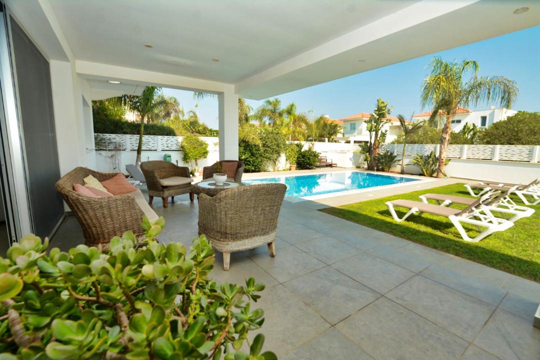 Ayia Thekla Villa | Villa Emilia