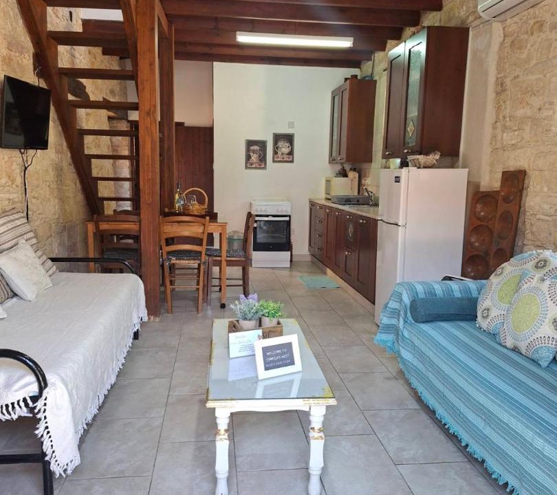 Anogyra House | Symela's Nest