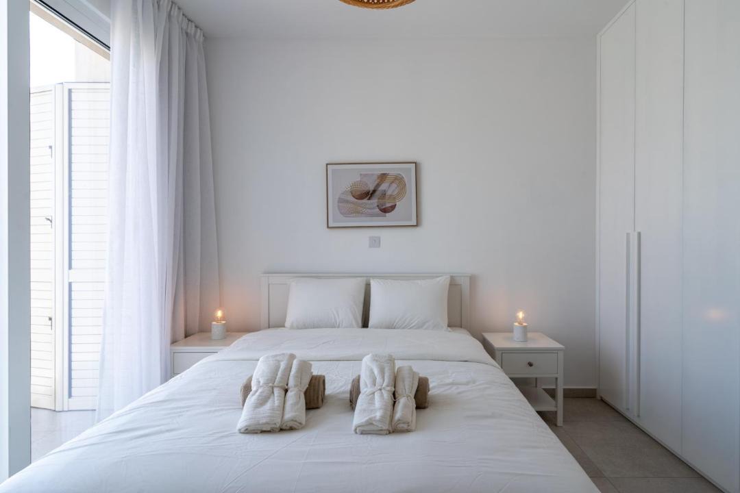 Chlorakas Villa | Stylish Poolside Villa at Paphos