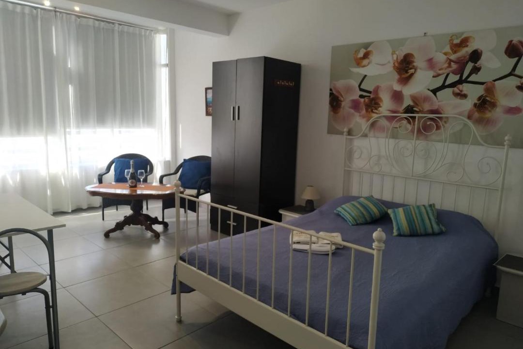 Skala Apartment | Studio Apartment Near the Beach