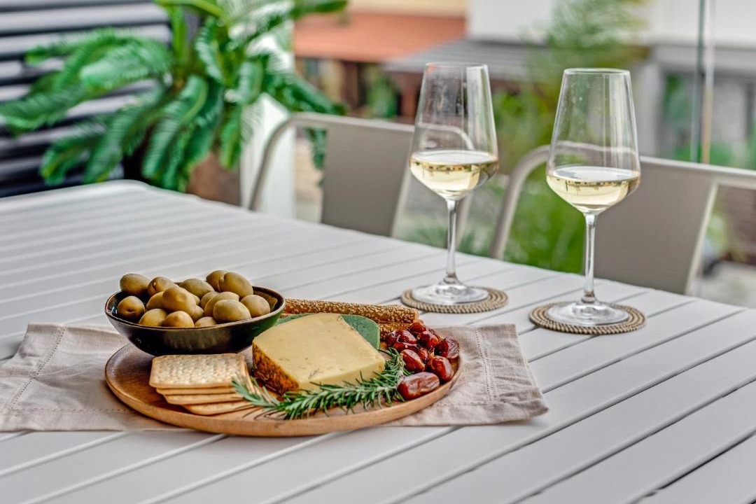 Agios Athanasios Apartment | Sanders Only