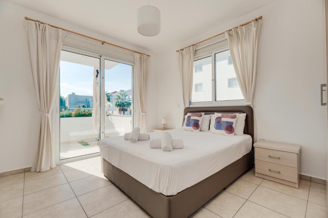 Kapparis Apartment | Cozy 2 Bedroom Family Apartment with Pool