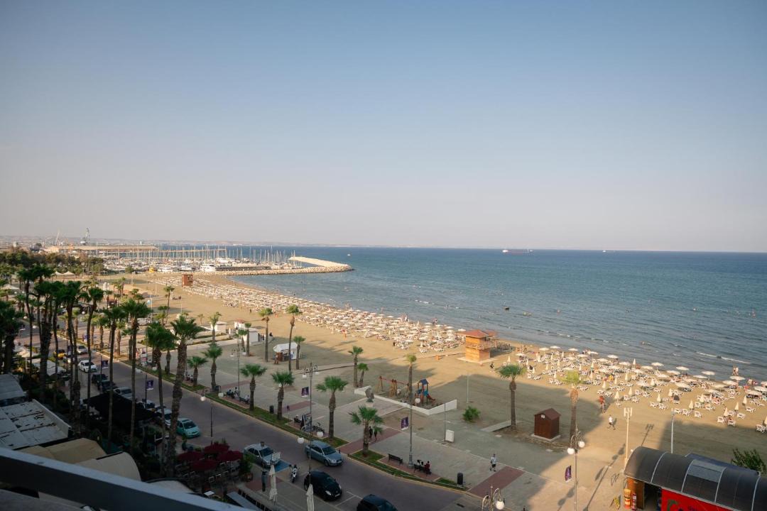 Larnaca City Centre Apartment | Quattro Beachfront Sea View Ap 53