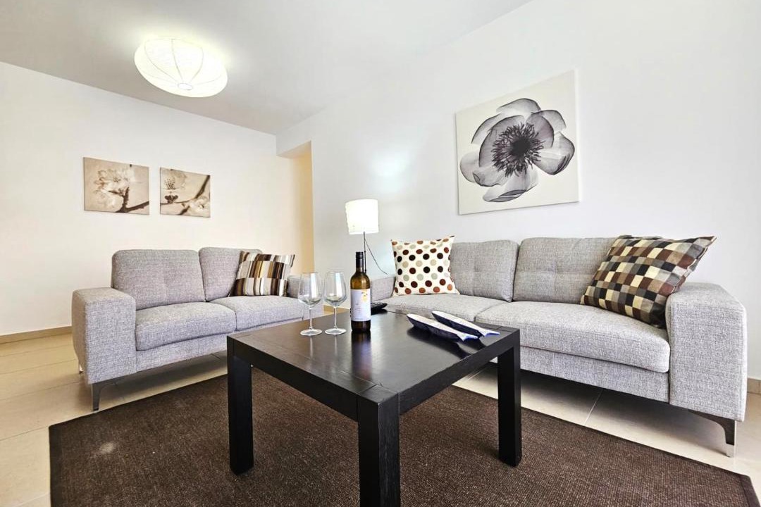 Universal Apartment | Elysia Park Apartments