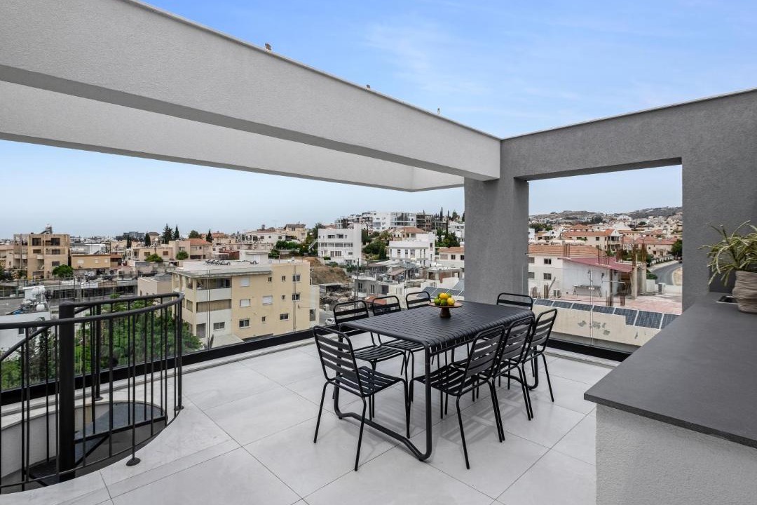 Agios Athanasios Apartment | Sanders Elgio