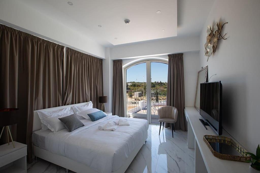 Pernera Villa | MAXOR PALACE