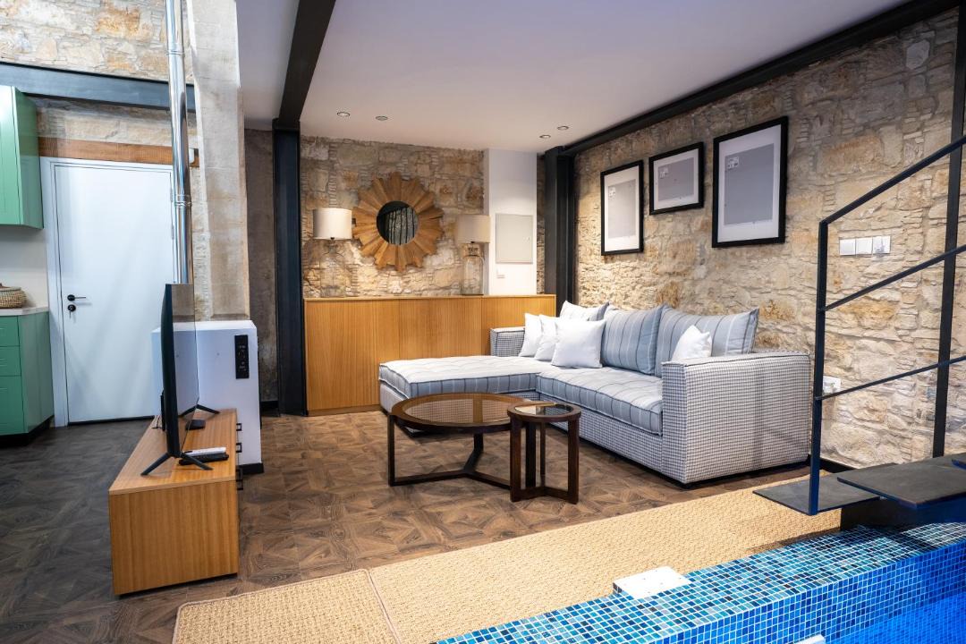 Lofou Apartment | Palazzino Luxury Suites