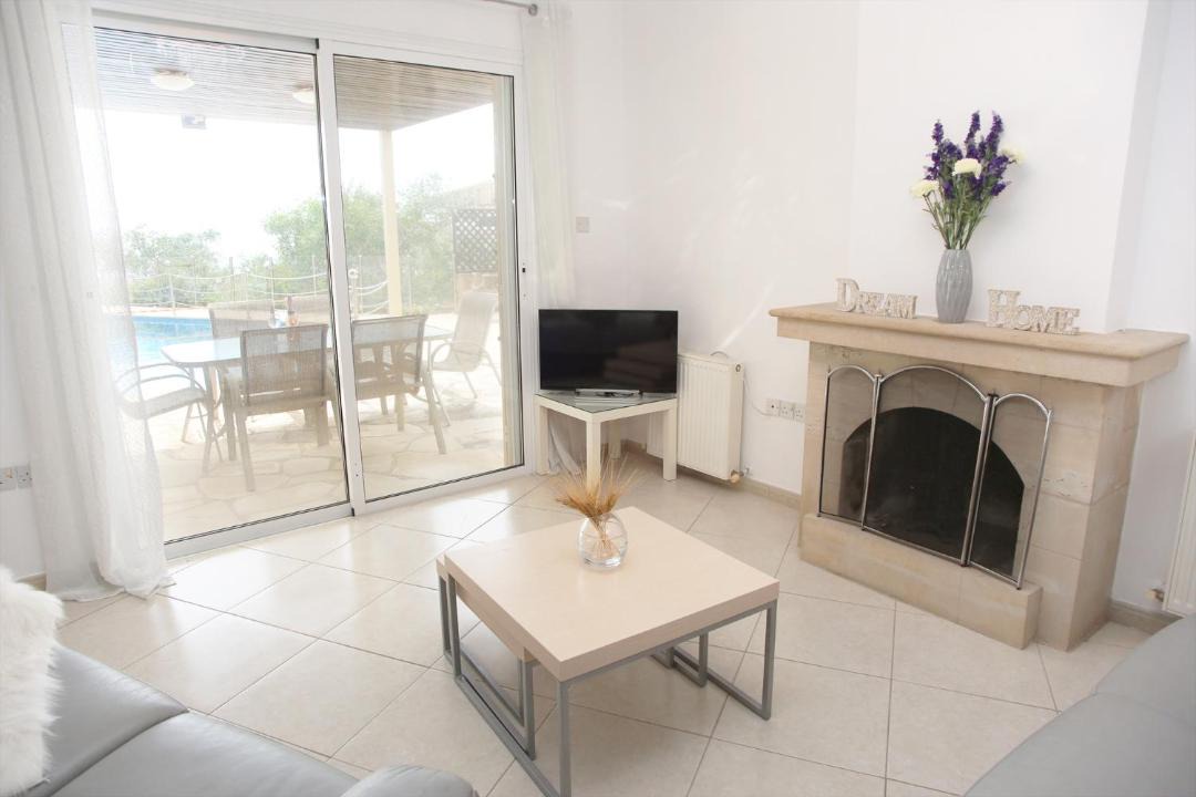 Tala Villa | Sea View 3 Bedroom Villa in Central Tala