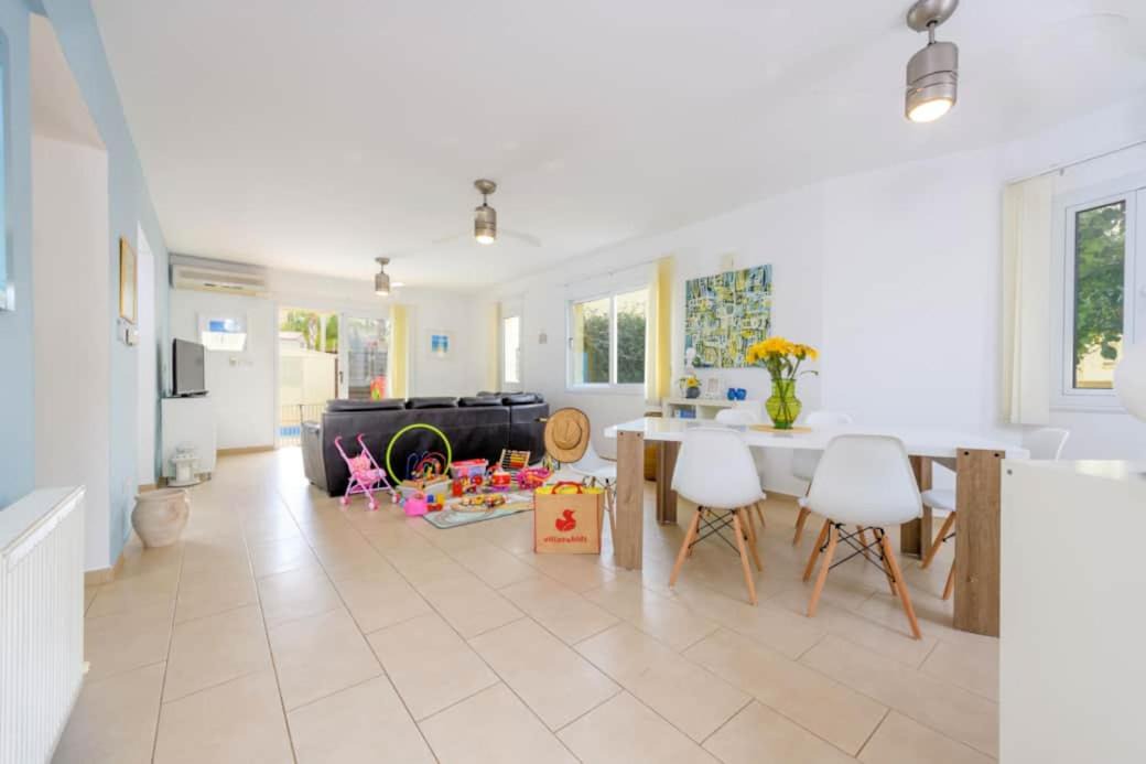 Pernera Villa | Villa Emily