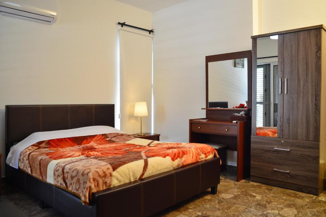 Lykabittos Apartment | Eclectic Business & Leisure