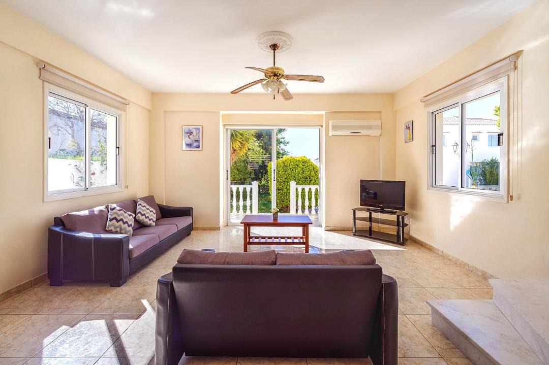 Mazotos Villa | Hadjios Valley