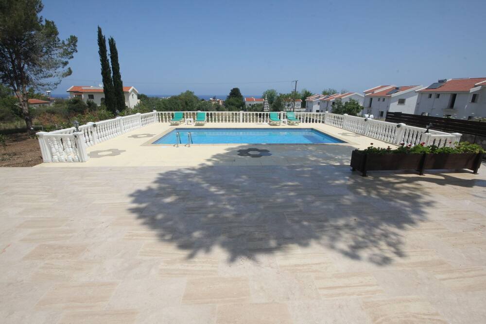 Photo of Outdoor in Karavas