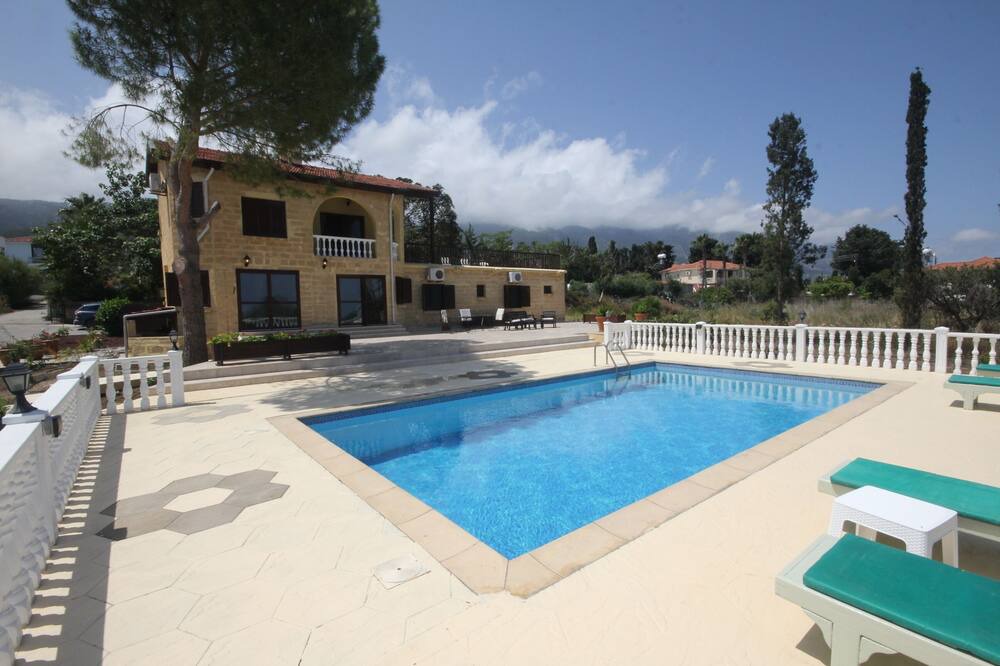 Photo of Outdoor in Karavas