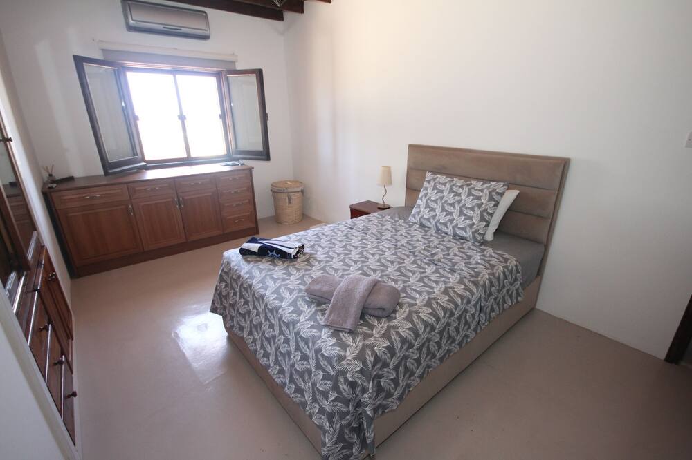 Photo of Bedroom in Karavas