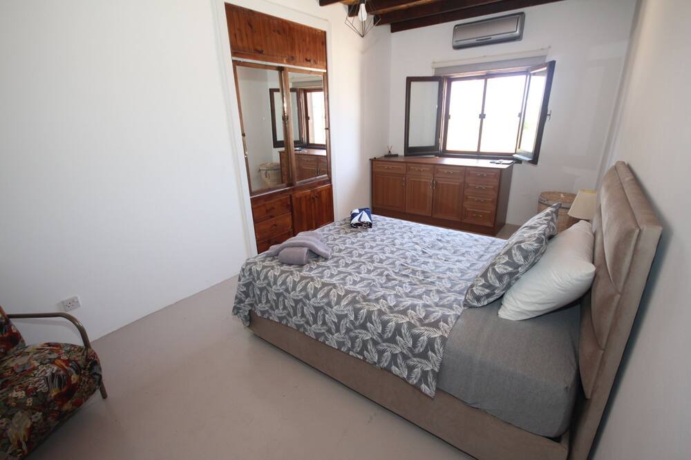 Photo of Bedroom in Karavas