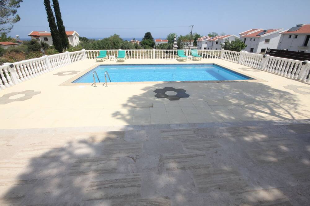 Photo of Outdoor in Karavas