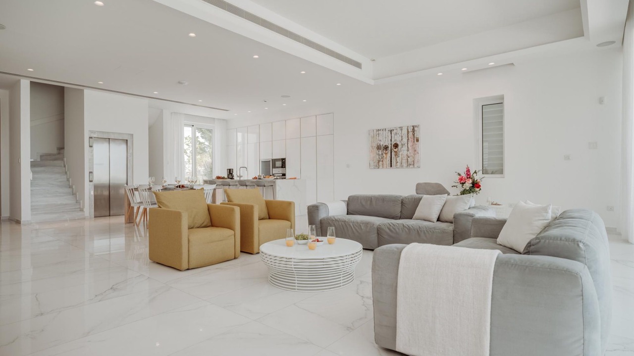 Photo of Others in Pernera