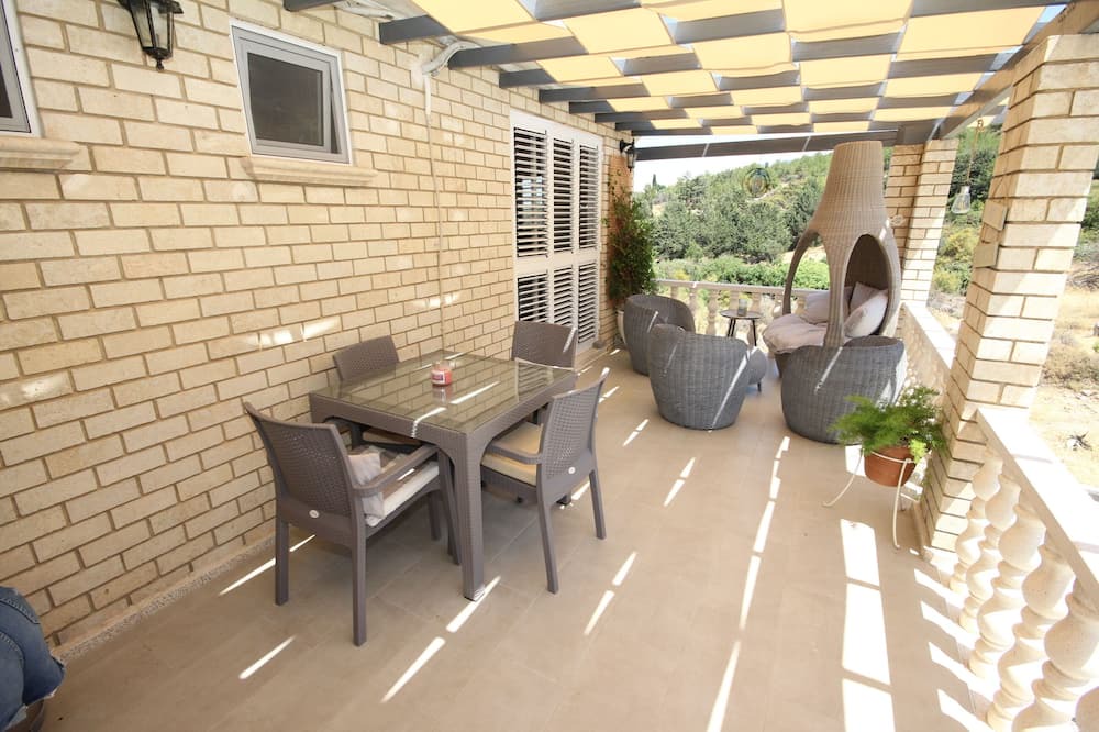 Photo of Patio Balcony in Kyrenia District
