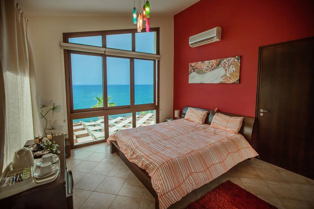 Photo of Bedroom in Pomos