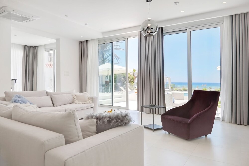 Photo of Livingroom in Ayia Napa