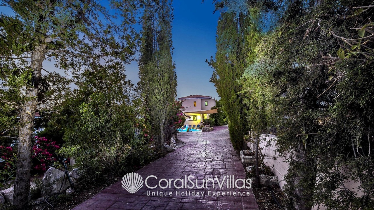 Photo of Outdoor in Pegeia