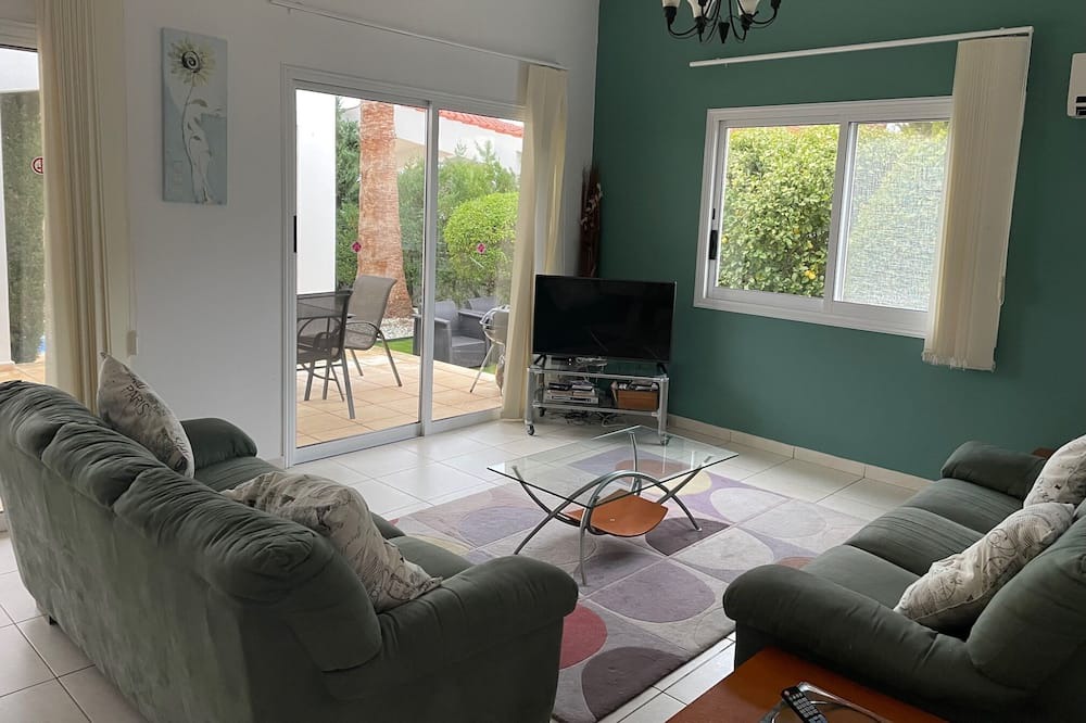 Photo of Livingroom in Pegeia