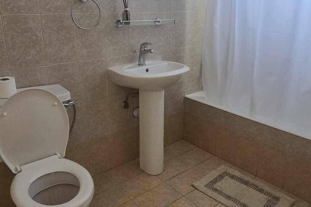 Photo of Bathroom in Kissonerga