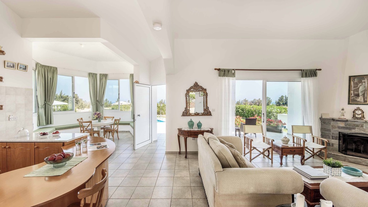 Photo of Livingroom in Latchi