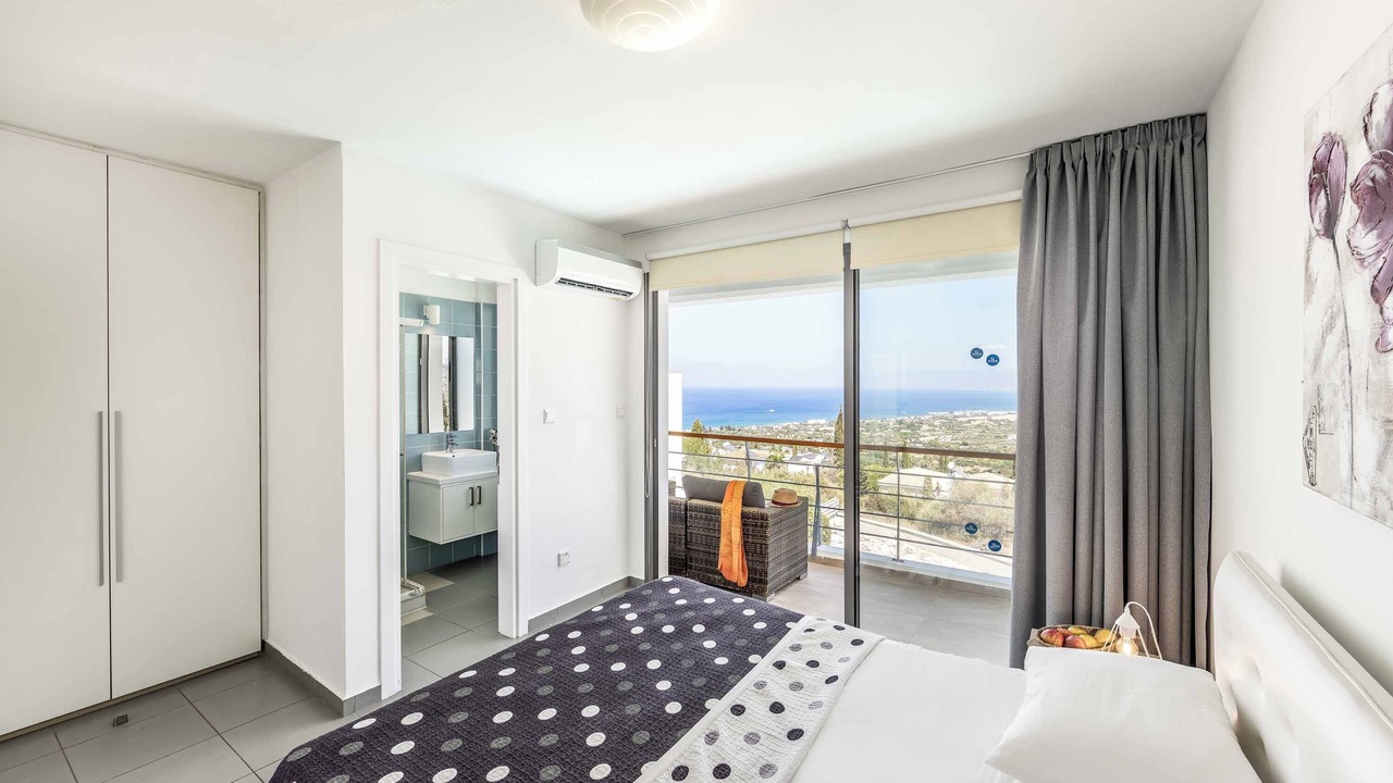 Photo of Bedroom in Latchi