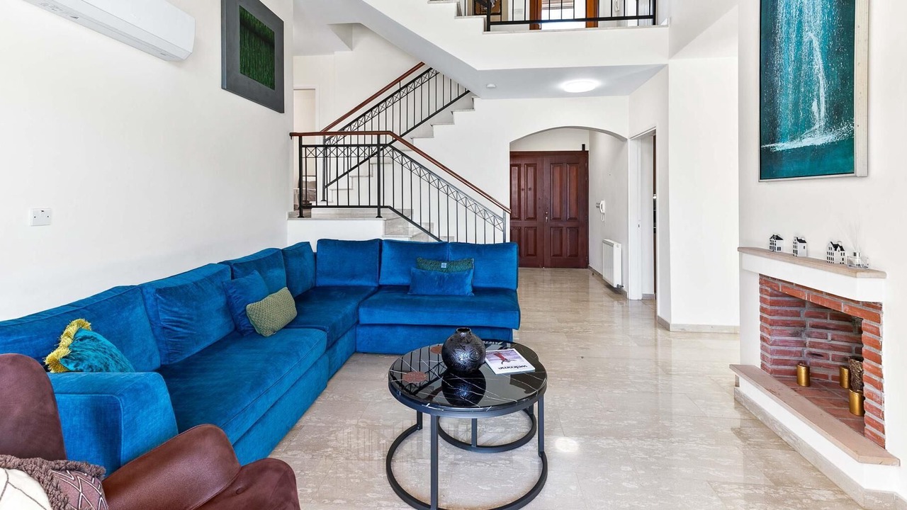 Photo of Livingroom in Aphrodite Hills