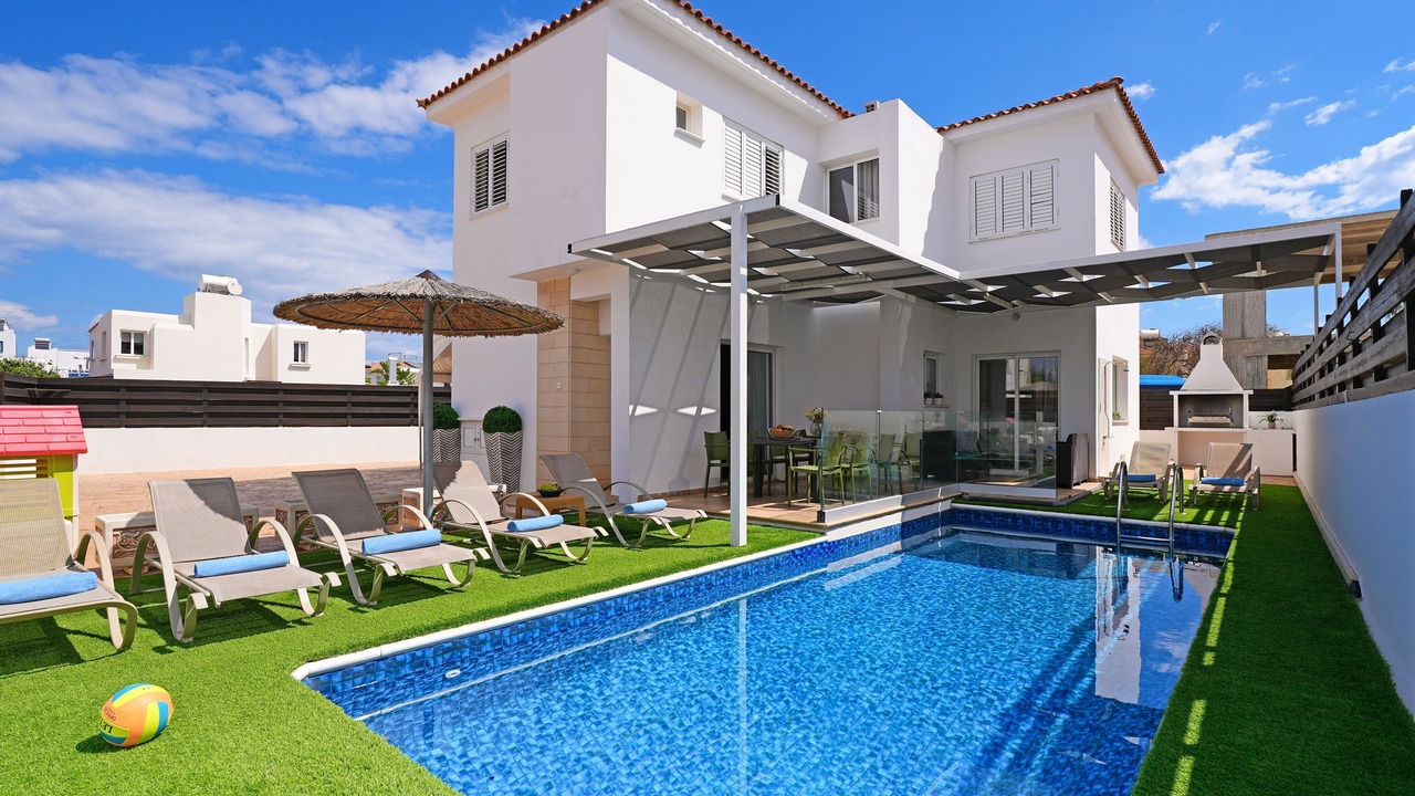 Photo of Outdoor in Pernera