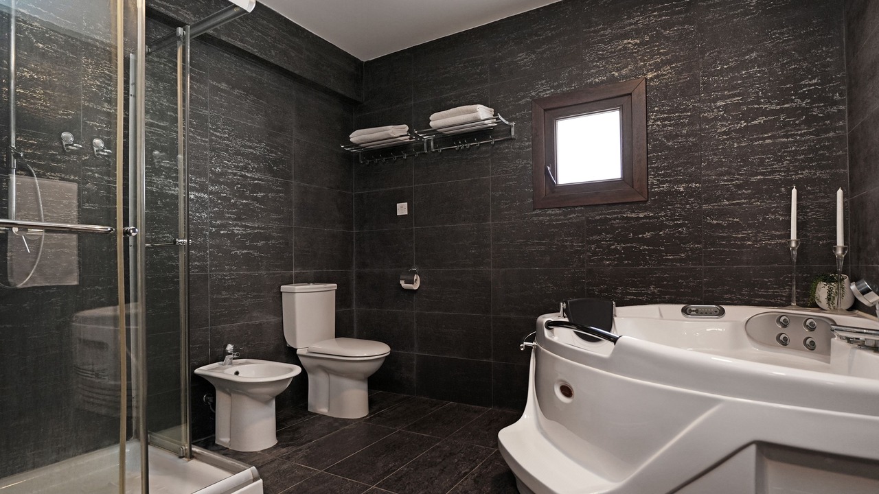 Photo of Bathroom in Cape Greko