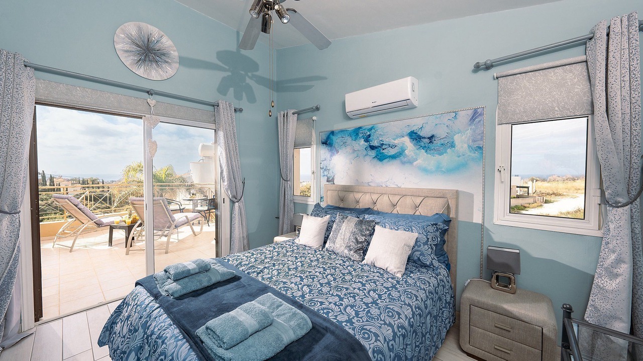Photo of Bedroom in Peyia Town
