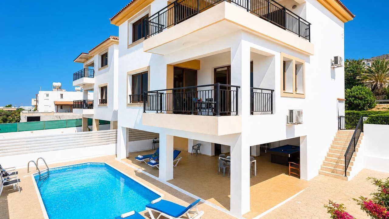 Photo of Outdoor in Pomos