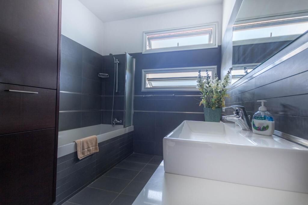 Photo of Bathroom in Paralimni