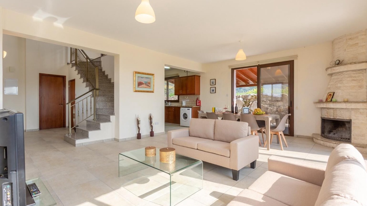 Photo of Livingroom in Latchi