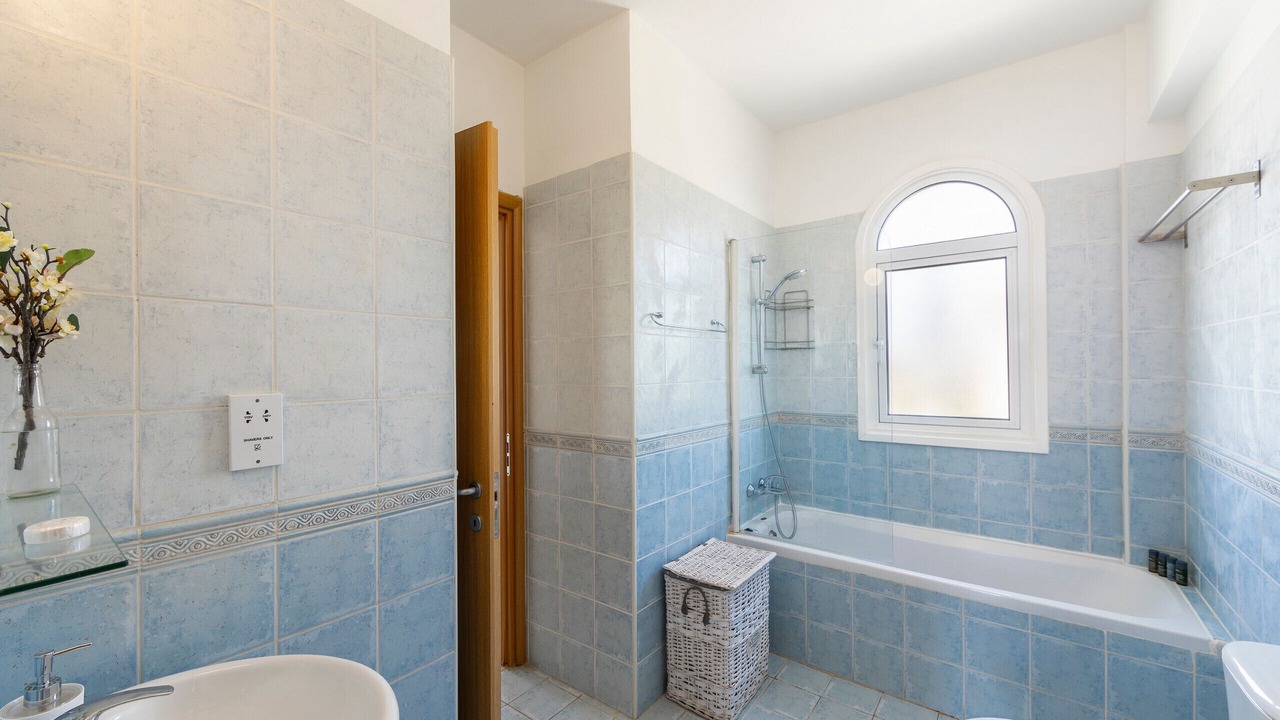 Photo of Bathroom in Kapparis