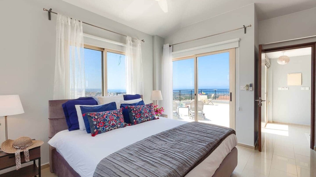 Photo of Bedroom in Peyia Town