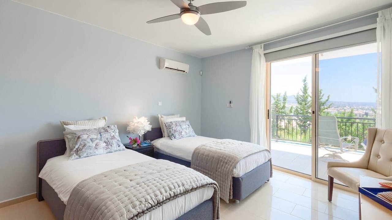 Photo of Bedroom in Peyia Town