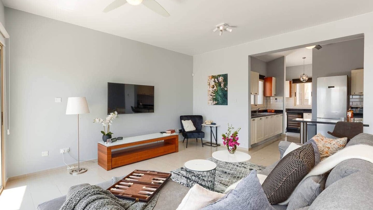 Photo of Livingroom in Peyia Town