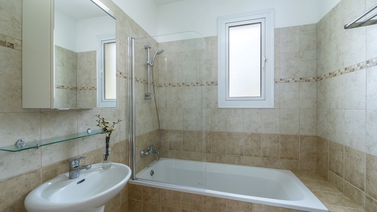 Photo of Bathroom in Pernera
