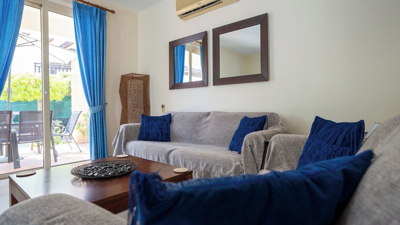 Photo of Livingroom in Peyia Town