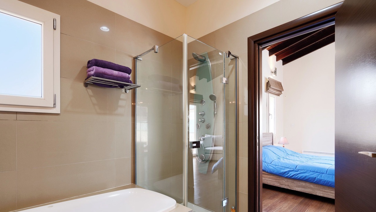 Photo of Bathroom in Universal