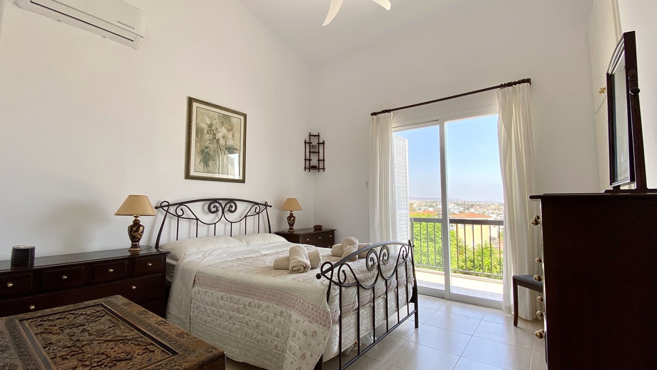 Photo of Bedroom in Peyia Town